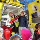 Thema bel 112, reanimeren en een ambulance op bezoek