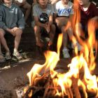 Jaarlijkse traditie: kampvuur met marshmallows ❤️